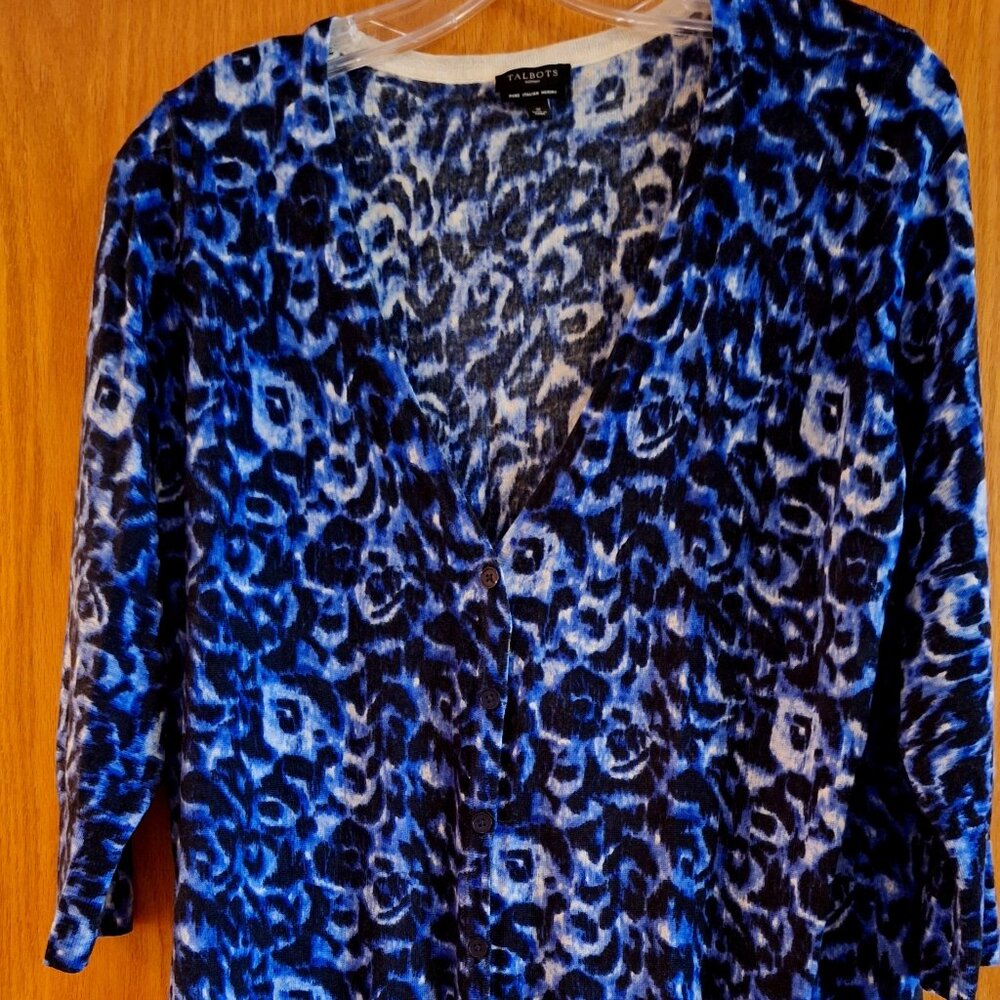 Woman's V-Neck Cardigan - Merino Wool